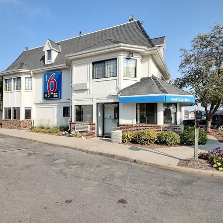 Motel 6 Milwaukee West - Brookfield Zewnętrze zdjęcie