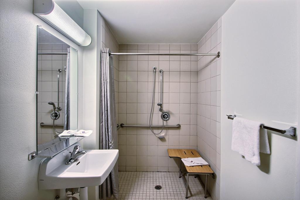 Motel 6 Milwaukee West - Brookfield Pokój zdjęcie