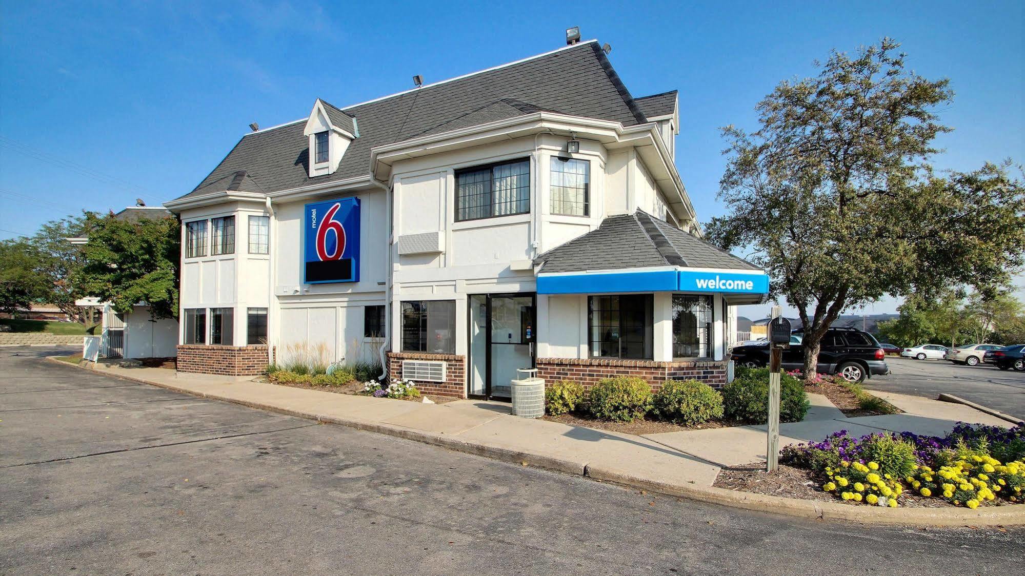 Motel 6 Milwaukee West - Brookfield Zewnętrze zdjęcie