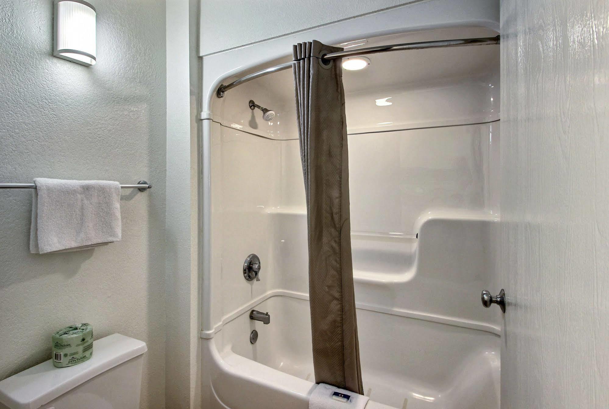 Motel 6 Milwaukee West - Brookfield Zewnętrze zdjęcie