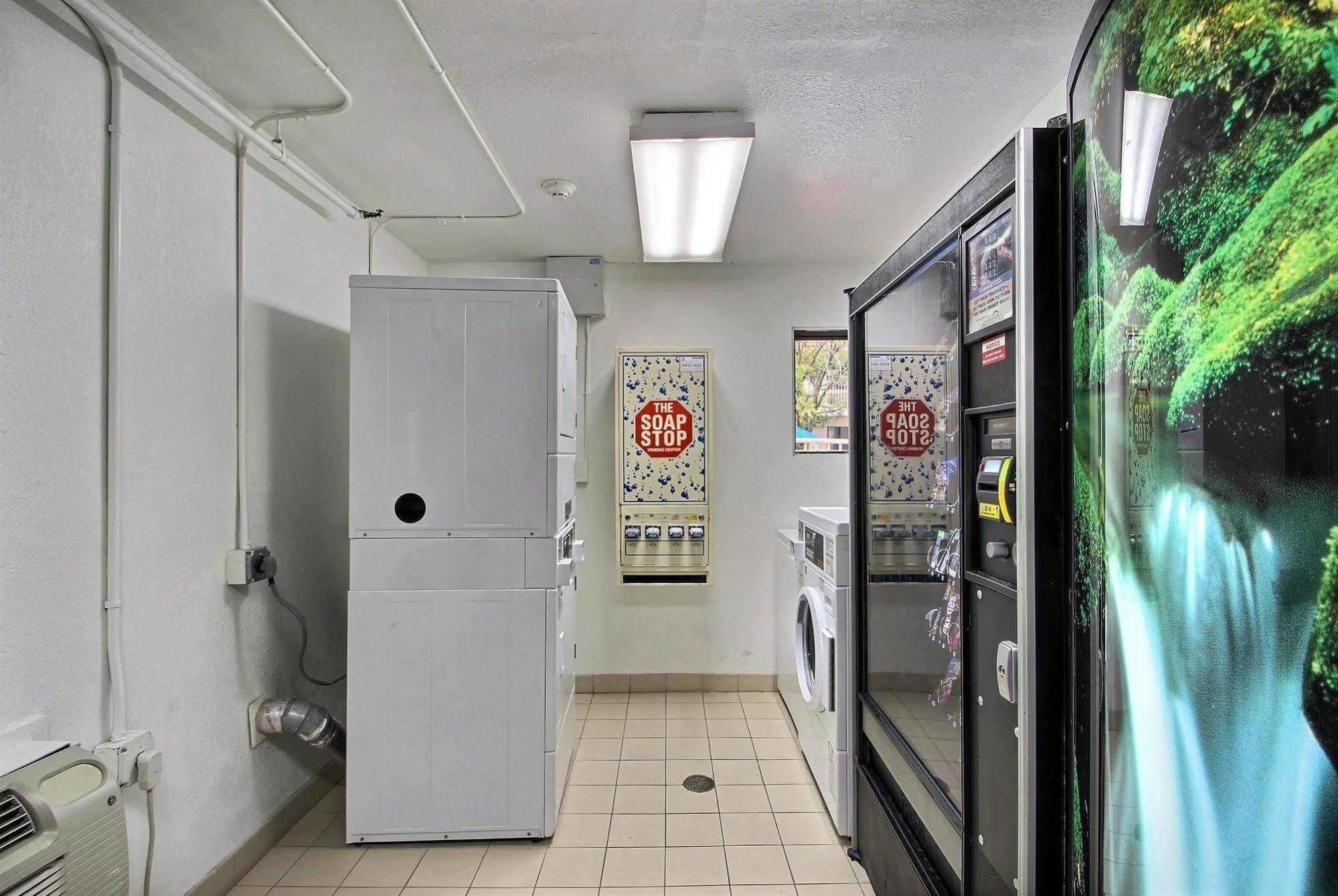 Motel 6 Milwaukee West - Brookfield Zewnętrze zdjęcie