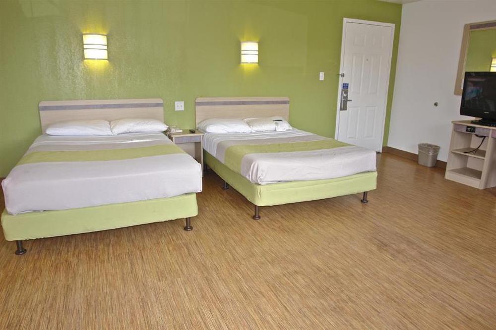 Motel 6 Milwaukee West - Brookfield Pokój zdjęcie