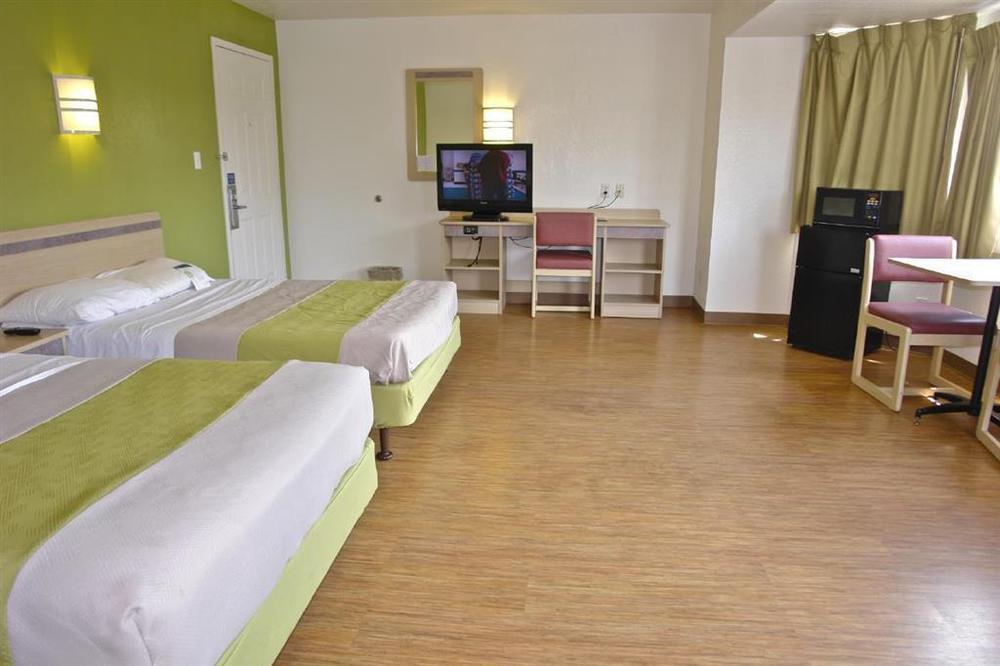 Motel 6 Milwaukee West - Brookfield Pokój zdjęcie
